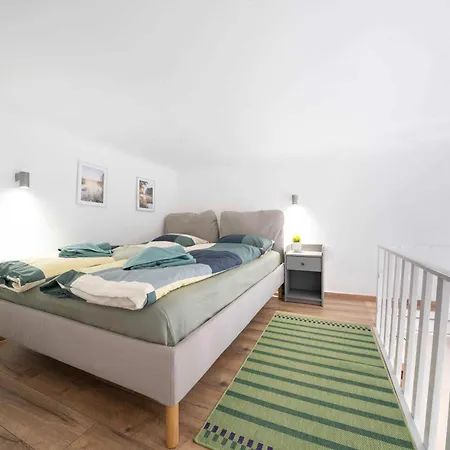 Whistle & Bloom 2 Bedroom S13