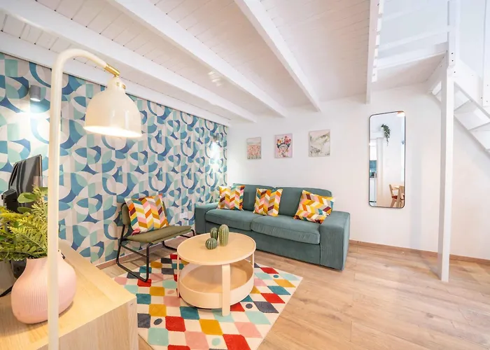 Whistle & Bloom 2 Bedroom S13 * Budapest