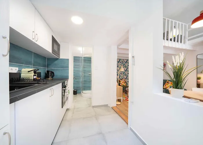 Whistle & Bloom 2 Bedroom S13 Appartement *