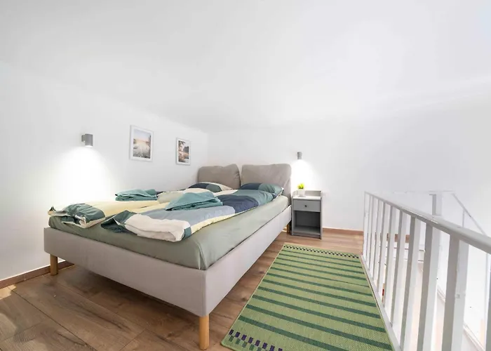 Whistle & Bloom 2 Bedroom S13
