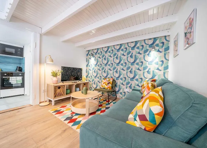 Appartement Whistle & Bloom 2 Bedroom S13 *